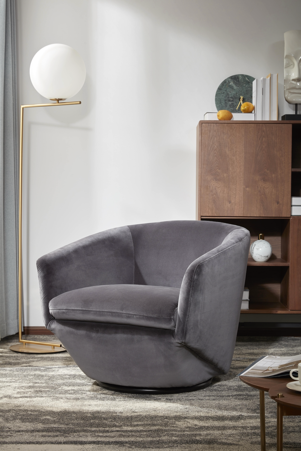 Kuka 1032 Swivel Chair International Design Center